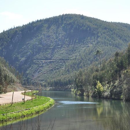 Hotel Rural Solar Das Freiras Фигейро дос Виньос Екстериор снимка